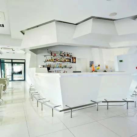 Vacationclub - Ultramarine Apartament 57 公寓 科沃布热格